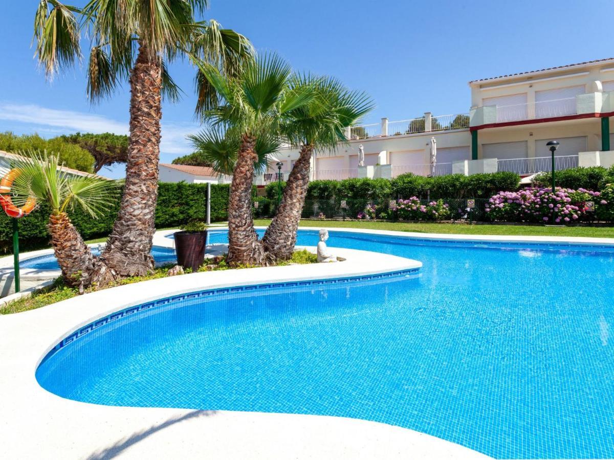 Apartment Palmiers I-11 By Interhome Llanca Bagian luar foto