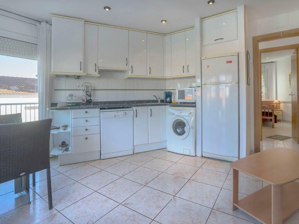 Apartment Palmiers I-11 By Interhome Llanca Bagian luar foto